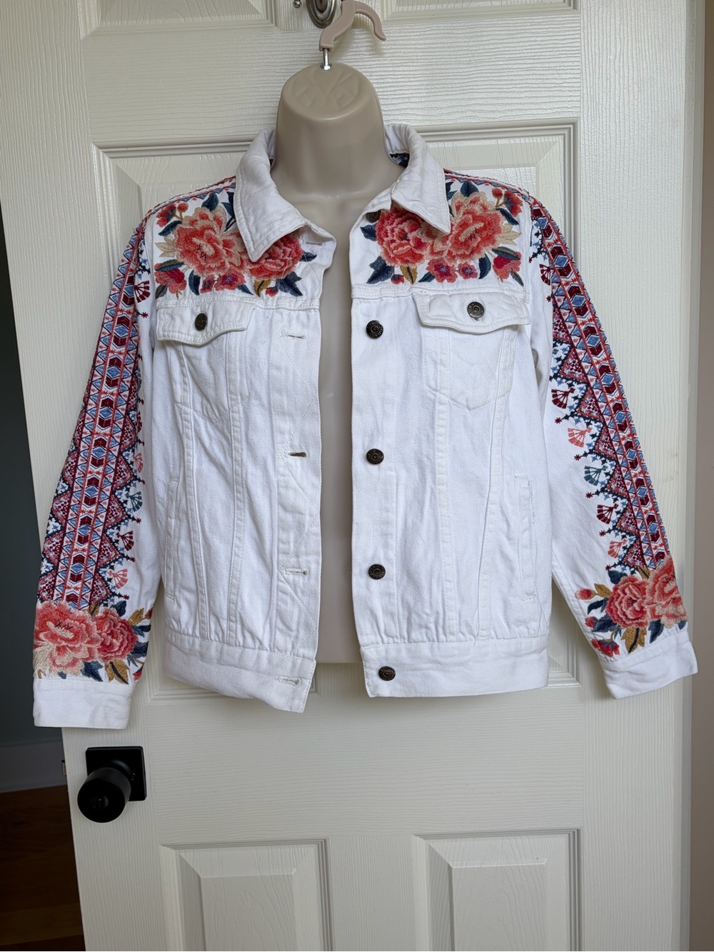 Johnny Was Workshop Floral Embroidered Denim Jacket White Size Small Boho